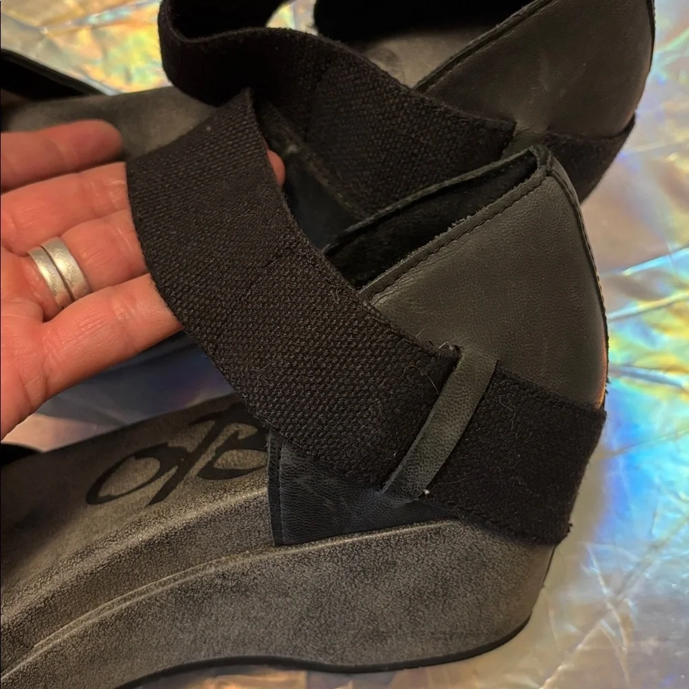 Otbt Women's Dark Gray Closed Toe Wedge Shoes
